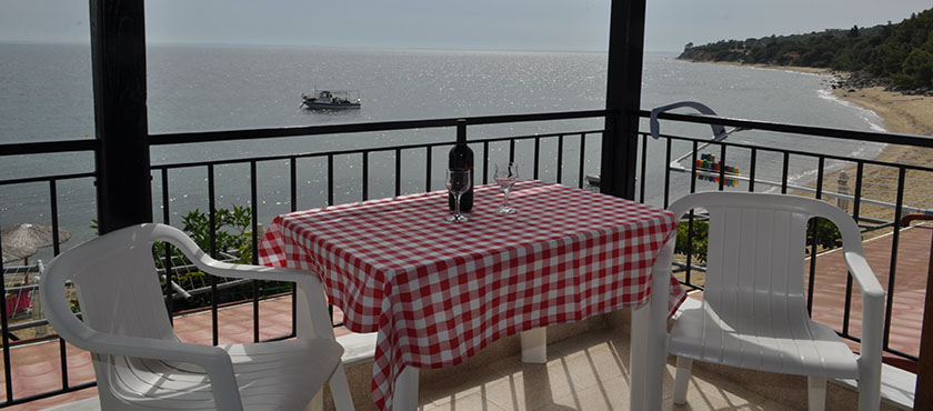 Giannis Maria Τρίκλινα Διαμερίσματα στη Σιθωνία